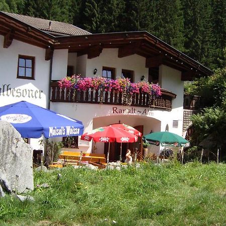 Appartement Gasthaus Falbesoner à Gschnitz Extérieur photo