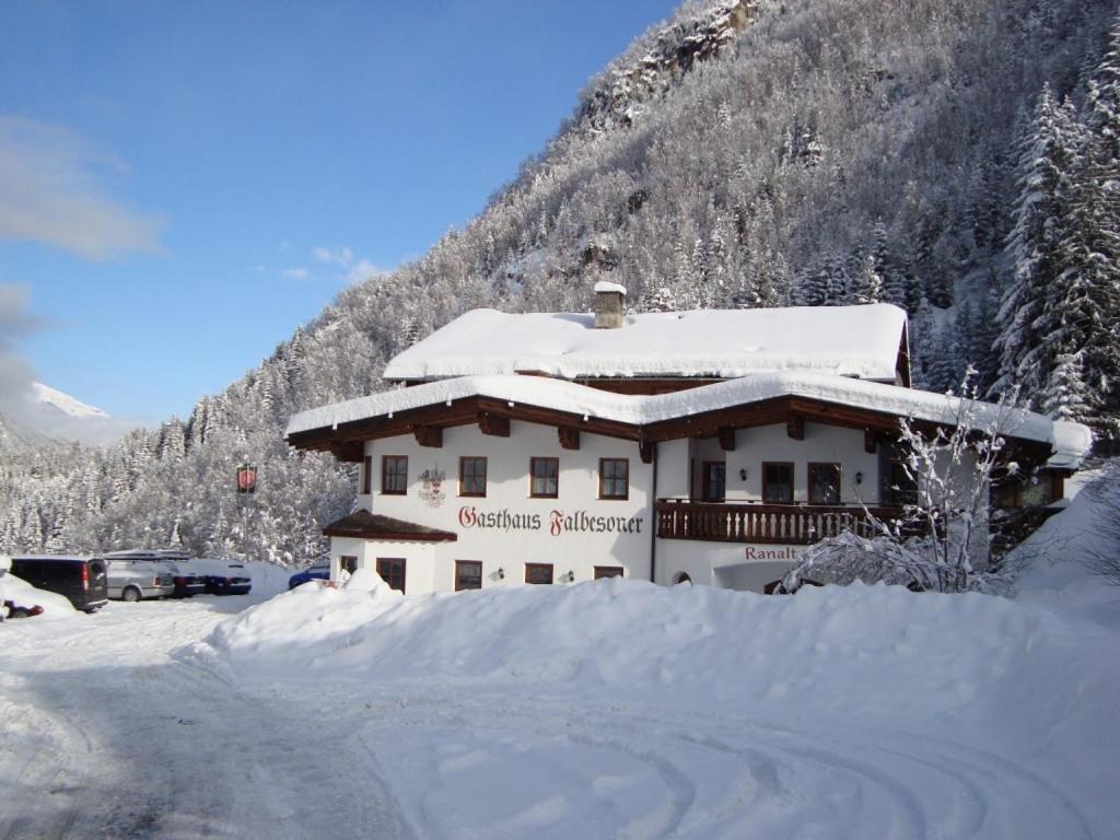 Appartement Gasthaus Falbesoner à Gschnitz Extérieur photo